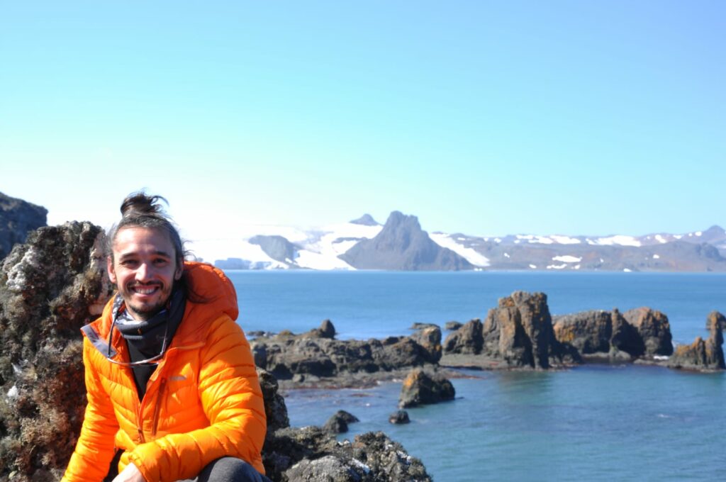 IAATO and COMNAP announced one of the recipients of the Antarctic Fellowship 2020: Miguel González Pleiter  (September 2020)